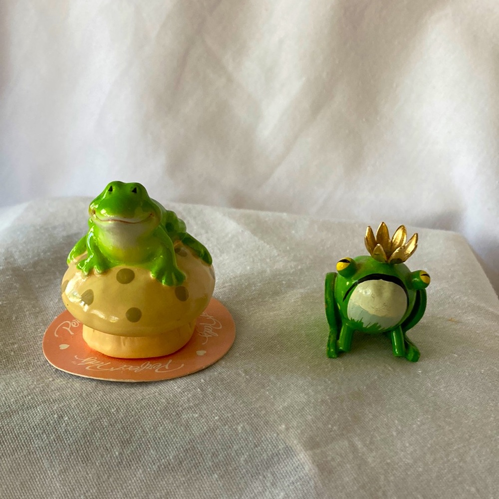 Two Vintage Mini Frog Figures